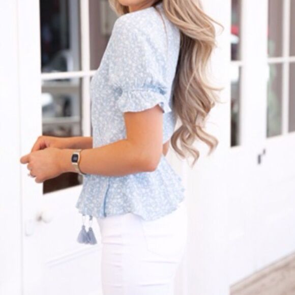 ✨ Santorini Wrap Top✨ - Picture 4 of 4